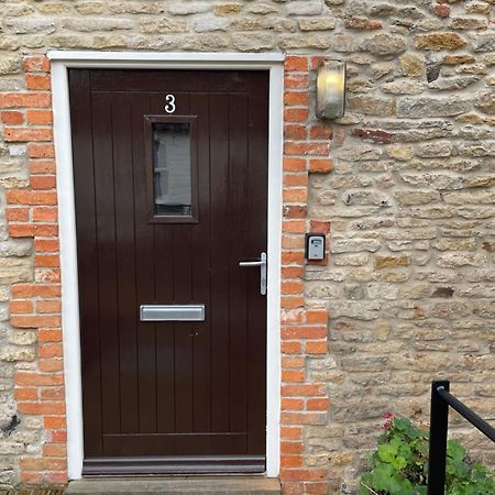Pass The Keys Homey Flat In Sleaford Centre Exterior photo