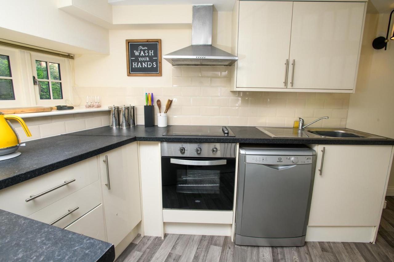 Pass The Keys Homey Flat In Sleaford Centre Exterior photo