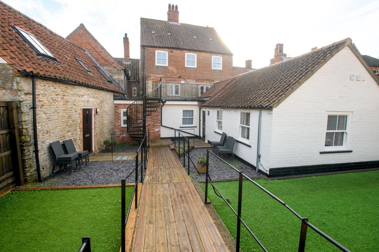 Pass The Keys Homey Flat In Sleaford Centre Exterior photo